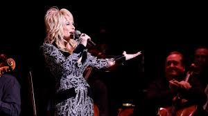 Dolly Parton fires back after sister asks fans to pray for her