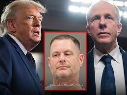 CIA Officer Busted With Gold Bars Has Ties to Trump’s Deputy Defense Secretary