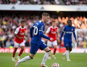 Matt Upson Tips Chelsea to Finish Second in Premier League Title Race